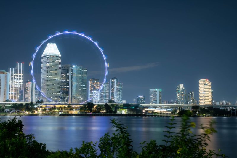 Singapur lockt SFOs; Bild: Pexels.